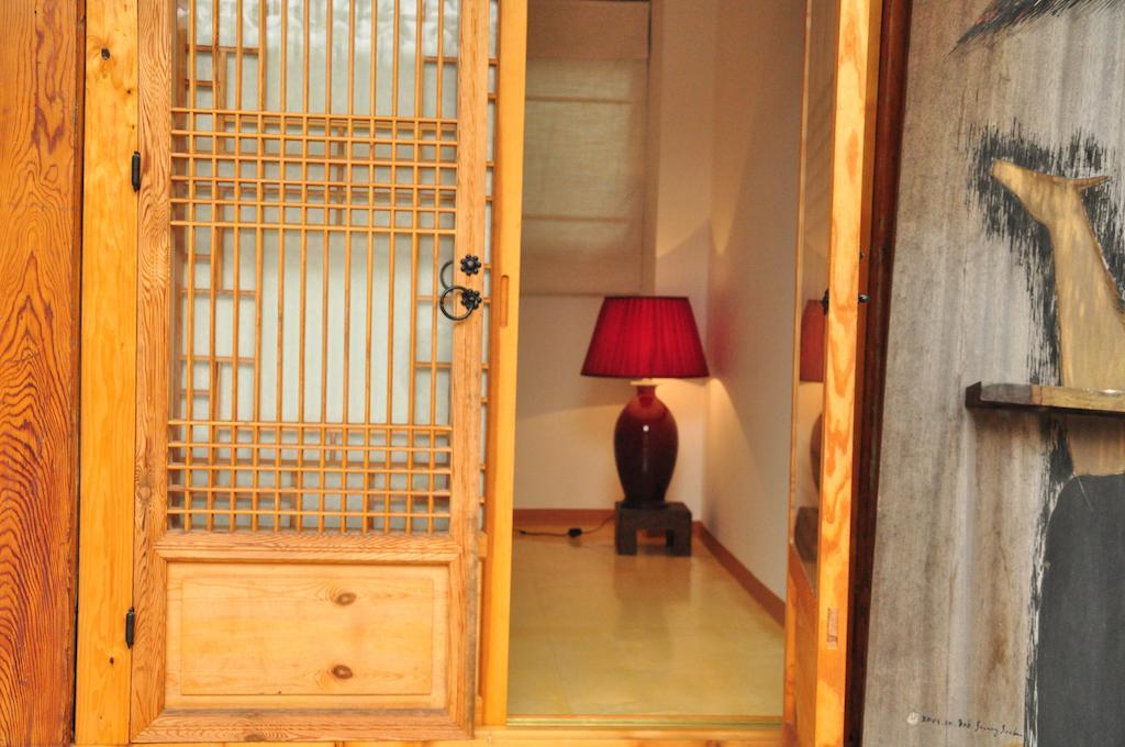 Hueahn Hanok Guesthouse Seoul Phòng bức ảnh